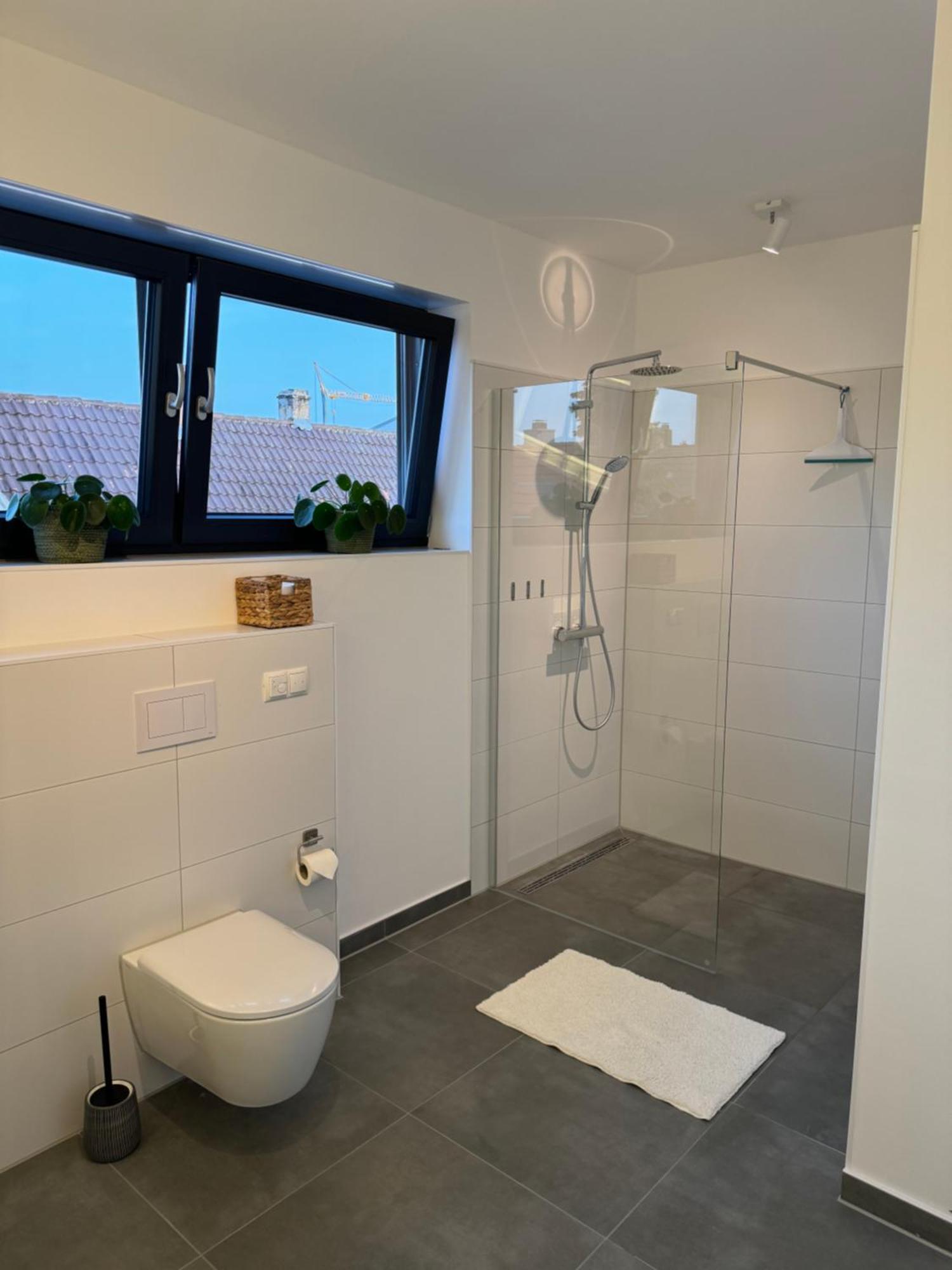 Moderne Ferienwohnung Mit Terrasse, Grill & Privatparkplatz Venningen Exteriér fotografie
